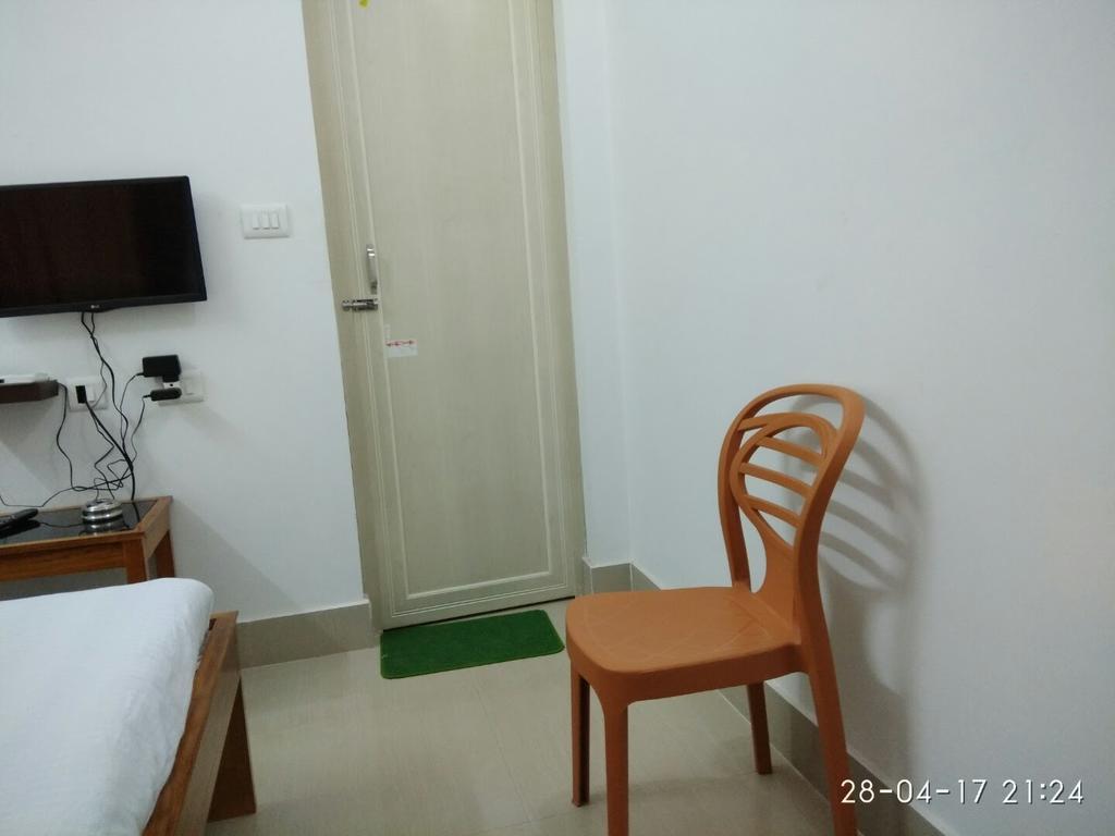 India Tours Only Kavita Guest House ボルプル エクステリア 写真