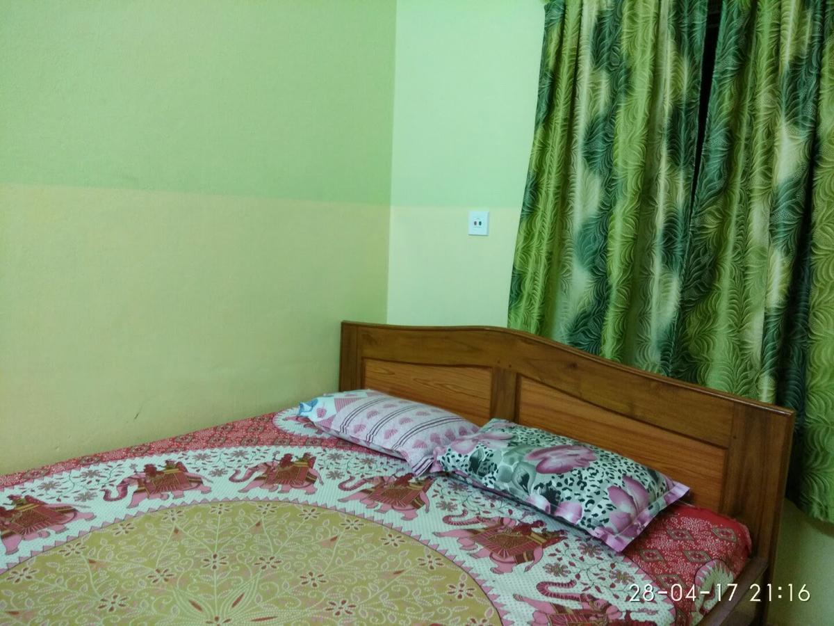 India Tours Only Kavita Guest House ボルプル エクステリア 写真